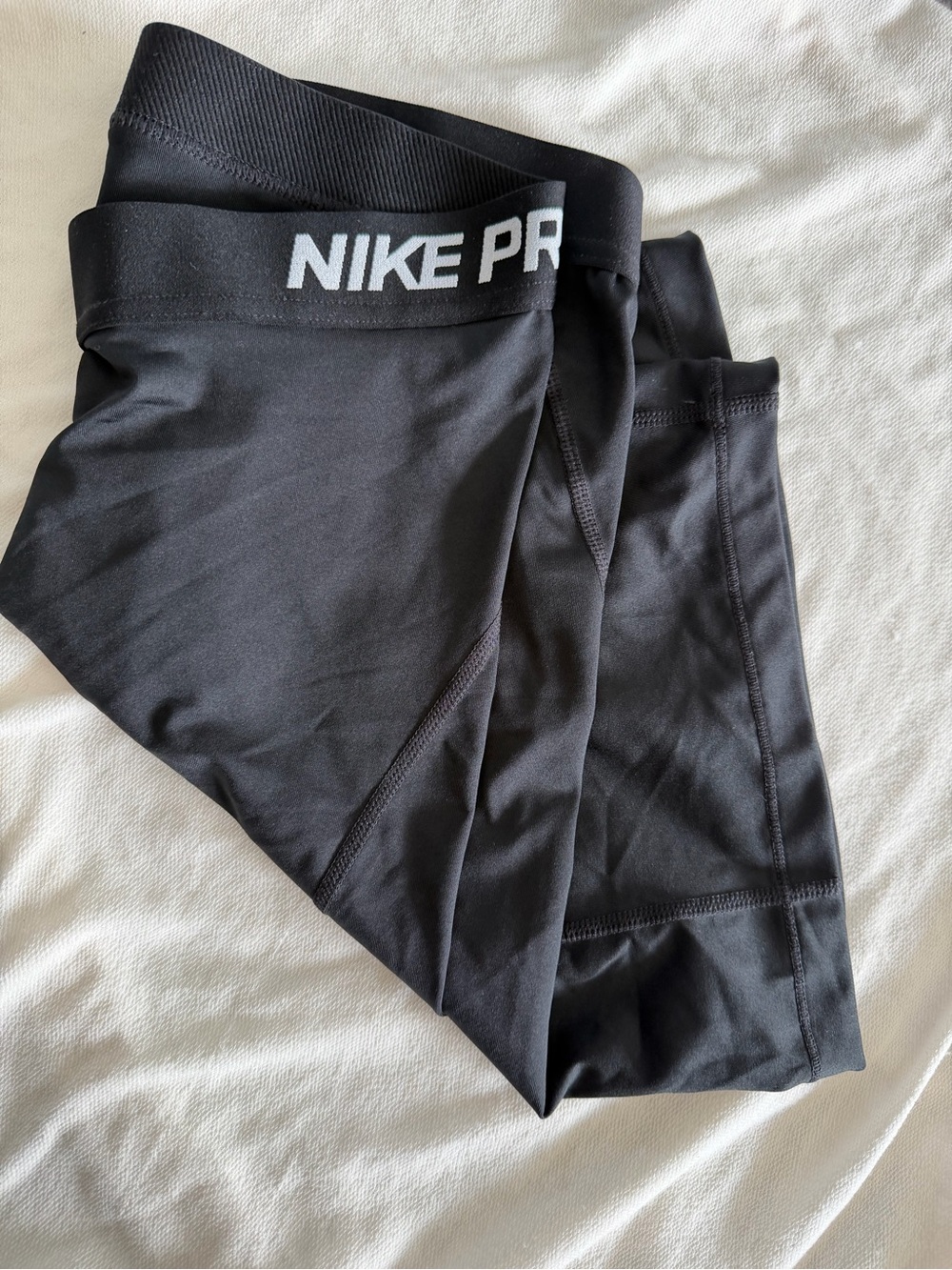 Nike Pro Women’s Black Compression Shorts Size Large L 7” Inseam Dri-FIT